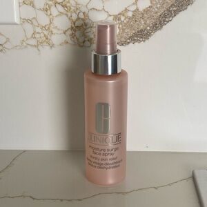 NEW Clinique Moisture Surge TM Face Spray Thirsty Skin
Relief